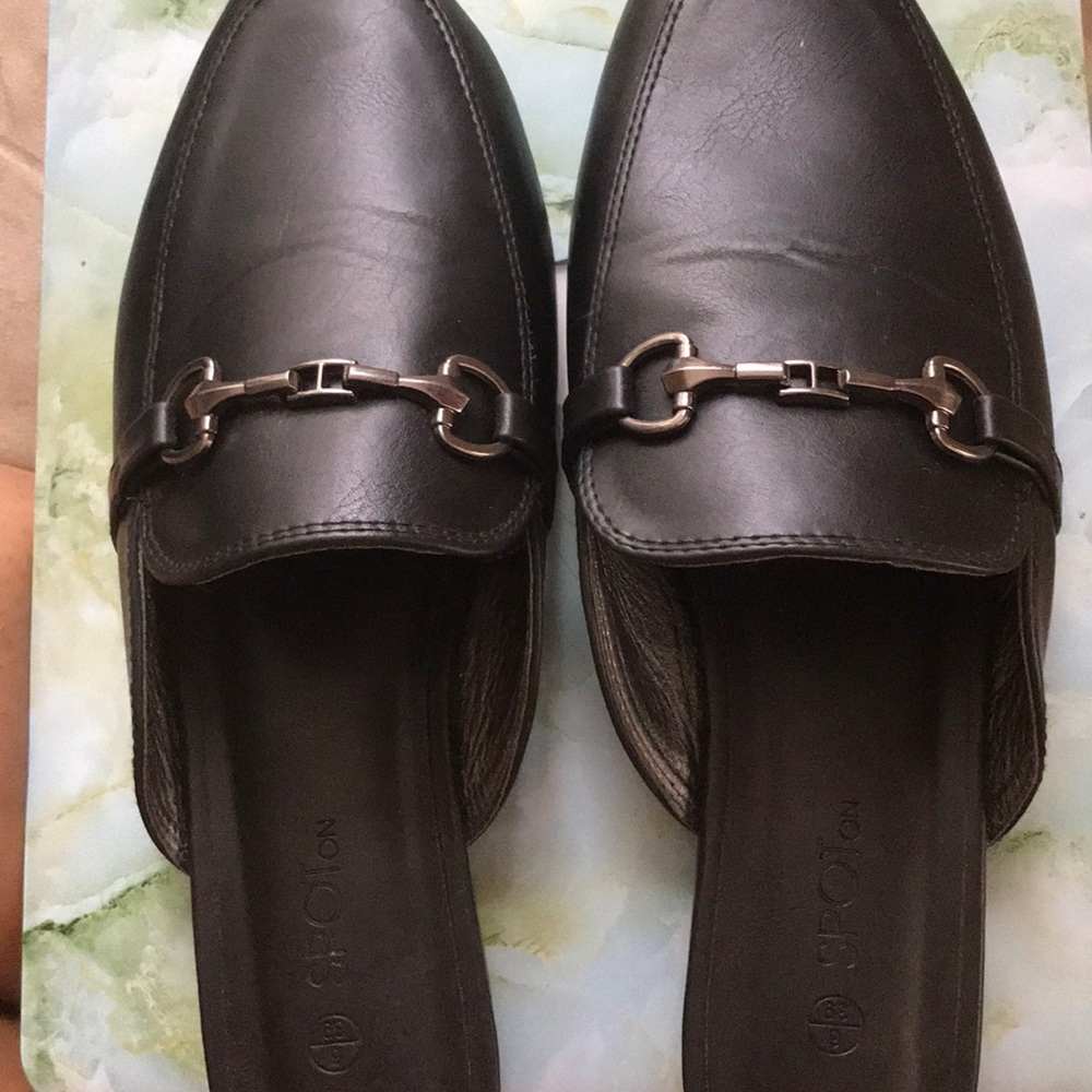Classic Black Mules Slides Size 6 loafers